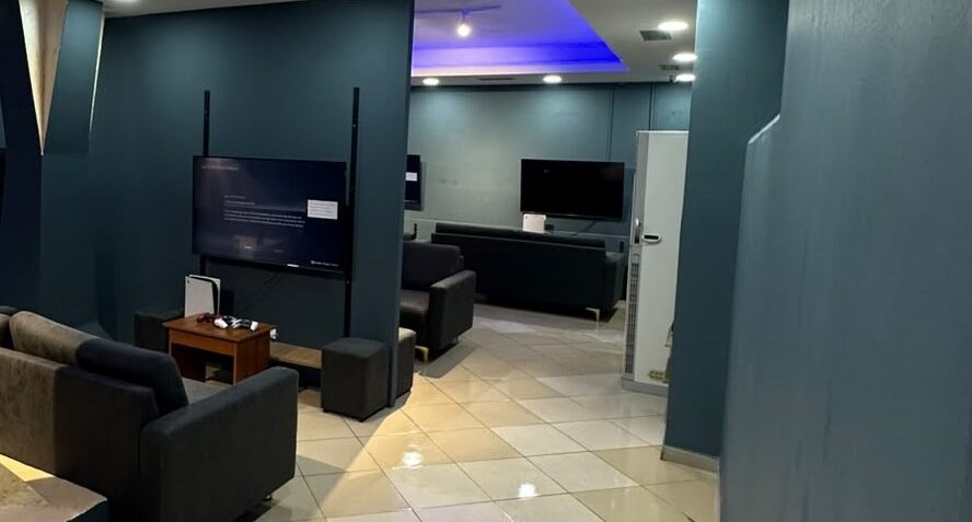 Salla pas pastrimit – Biznese / Zyra – Fier – CrystalClean